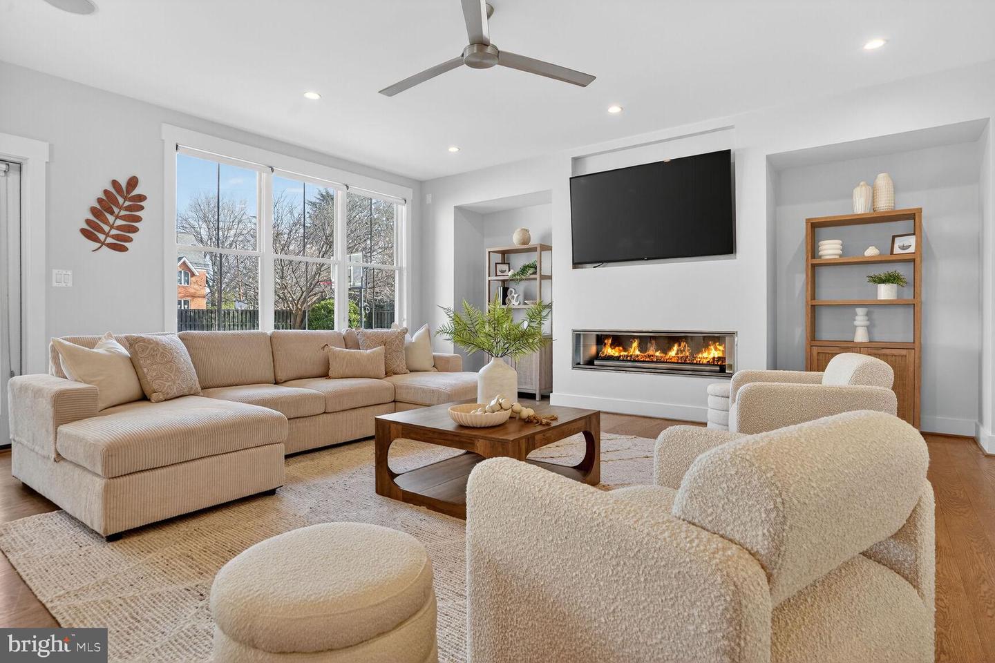 5615 35TH RD N, ARLINGTON, Virginia 22207, 6 Bedrooms Bedrooms, ,6 BathroomsBathrooms,Residential,For sale,5615 35TH RD N,VAAR2067206 MLS # VAAR2067206