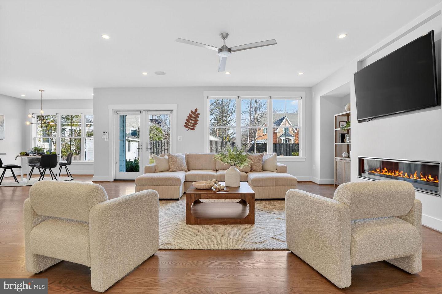 5615 35TH RD N, ARLINGTON, Virginia 22207, 6 Bedrooms Bedrooms, ,6 BathroomsBathrooms,Residential,For sale,5615 35TH RD N,VAAR2067206 MLS # VAAR2067206