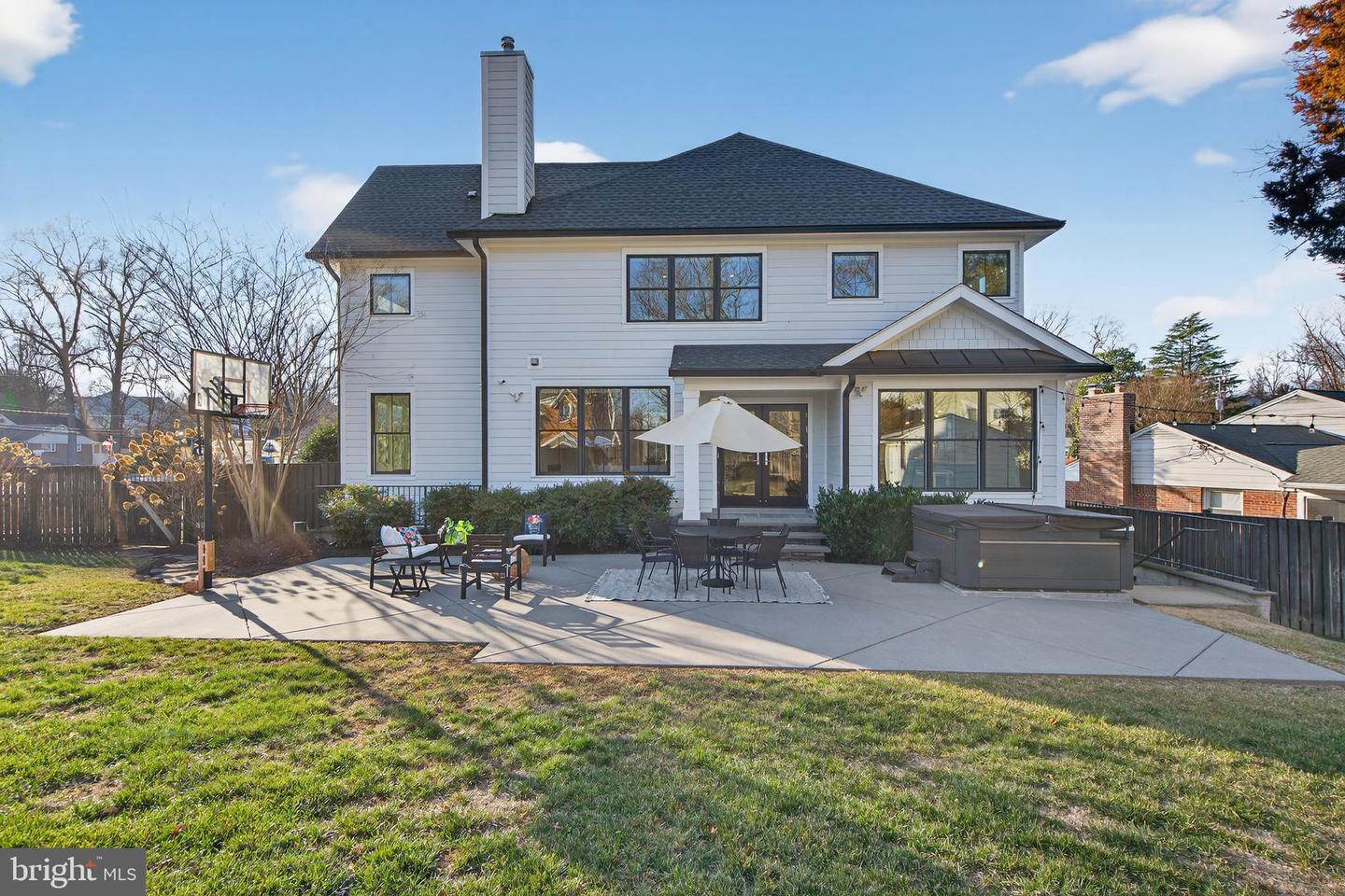 5615 35TH RD N, ARLINGTON, Virginia 22207, 6 Bedrooms Bedrooms, ,6 BathroomsBathrooms,Residential,For sale,5615 35TH RD N,VAAR2067206 MLS # VAAR2067206