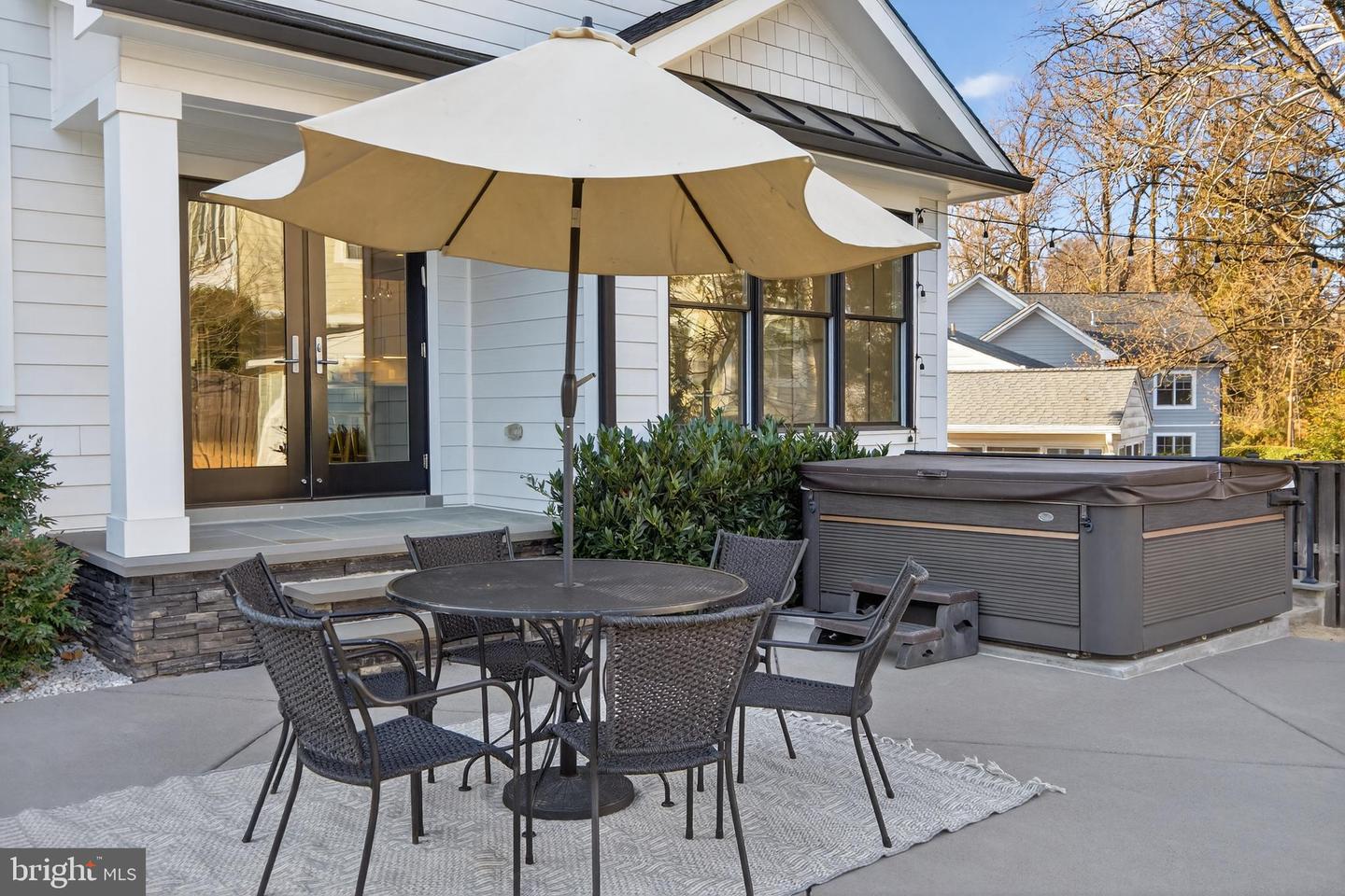 5615 35TH RD N, ARLINGTON, Virginia 22207, 6 Bedrooms Bedrooms, ,6 BathroomsBathrooms,Residential,For sale,5615 35TH RD N,VAAR2067206 MLS # VAAR2067206