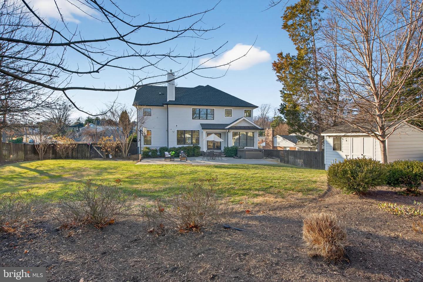 5615 35TH RD N, ARLINGTON, Virginia 22207, 6 Bedrooms Bedrooms, ,6 BathroomsBathrooms,Residential,For sale,5615 35TH RD N,VAAR2067206 MLS # VAAR2067206