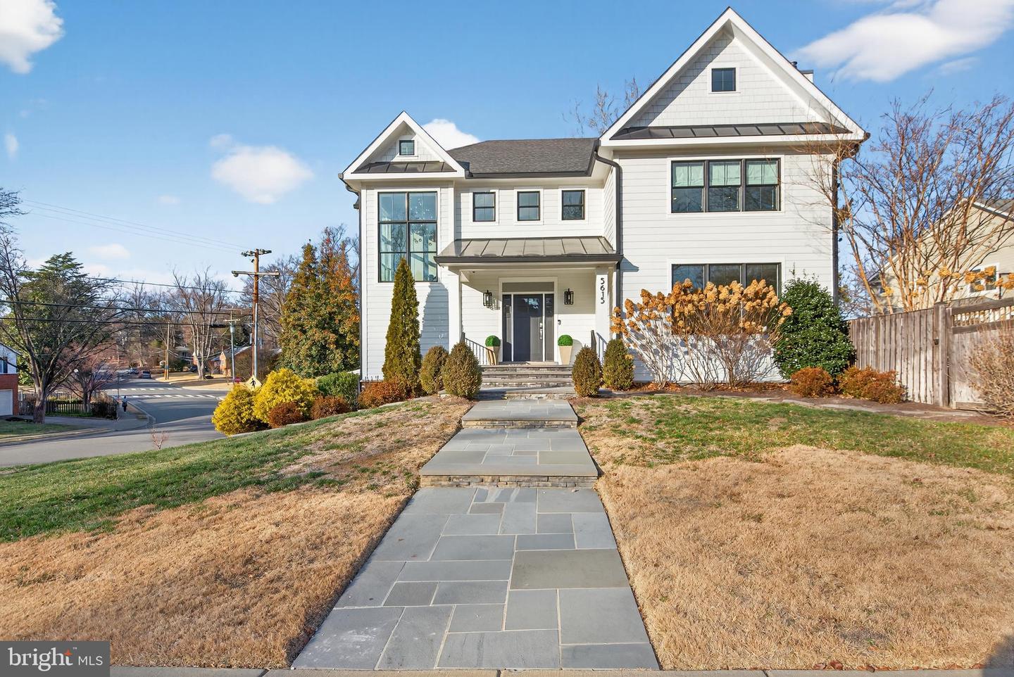 5615 35TH RD N, ARLINGTON, Virginia 22207, 6 Bedrooms Bedrooms, ,6 BathroomsBathrooms,Residential,For sale,5615 35TH RD N,VAAR2067206 MLS # VAAR2067206