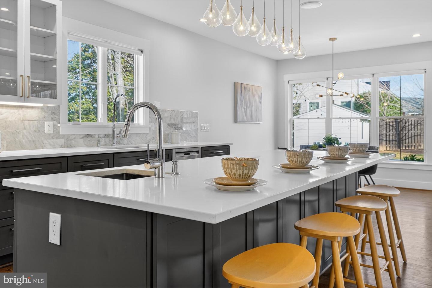 5615 35TH RD N, ARLINGTON, Virginia 22207, 6 Bedrooms Bedrooms, ,6 BathroomsBathrooms,Residential,For sale,5615 35TH RD N,VAAR2067206 MLS # VAAR2067206