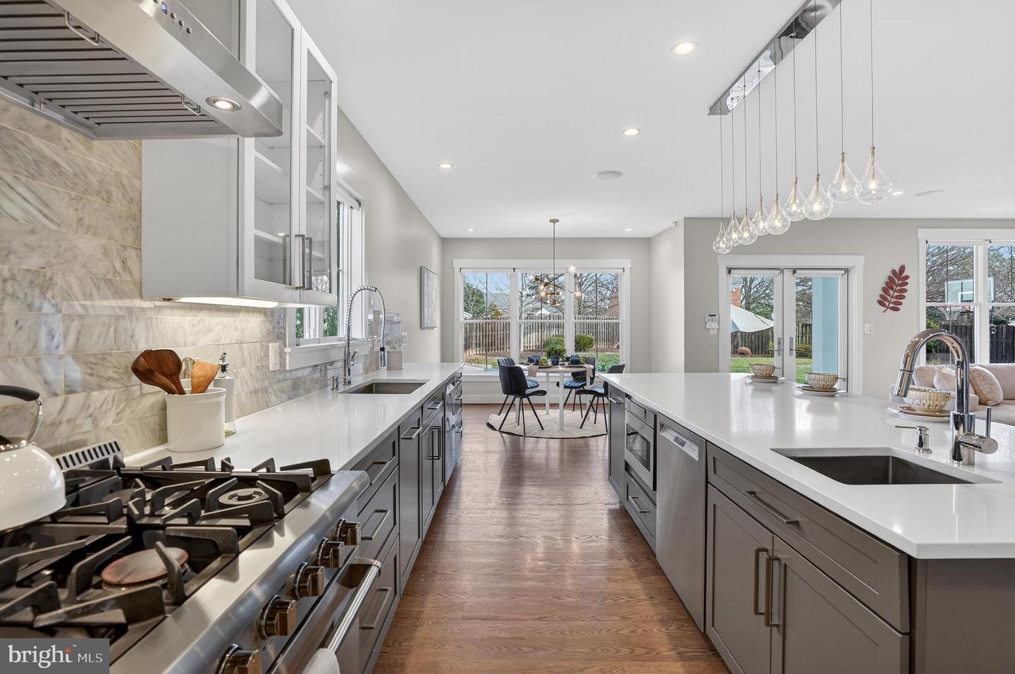 5615 35TH RD N, ARLINGTON, Virginia 22207, 6 Bedrooms Bedrooms, ,6 BathroomsBathrooms,Residential,For sale,5615 35TH RD N,VAAR2067206 MLS # VAAR2067206