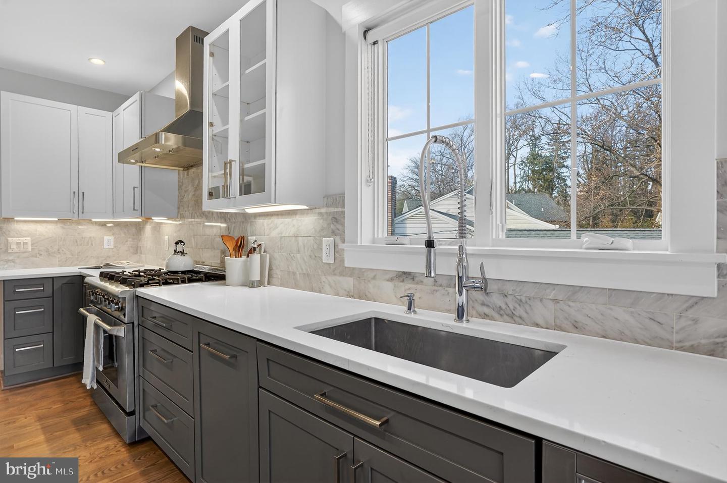 5615 35TH RD N, ARLINGTON, Virginia 22207, 6 Bedrooms Bedrooms, ,6 BathroomsBathrooms,Residential,For sale,5615 35TH RD N,VAAR2067206 MLS # VAAR2067206