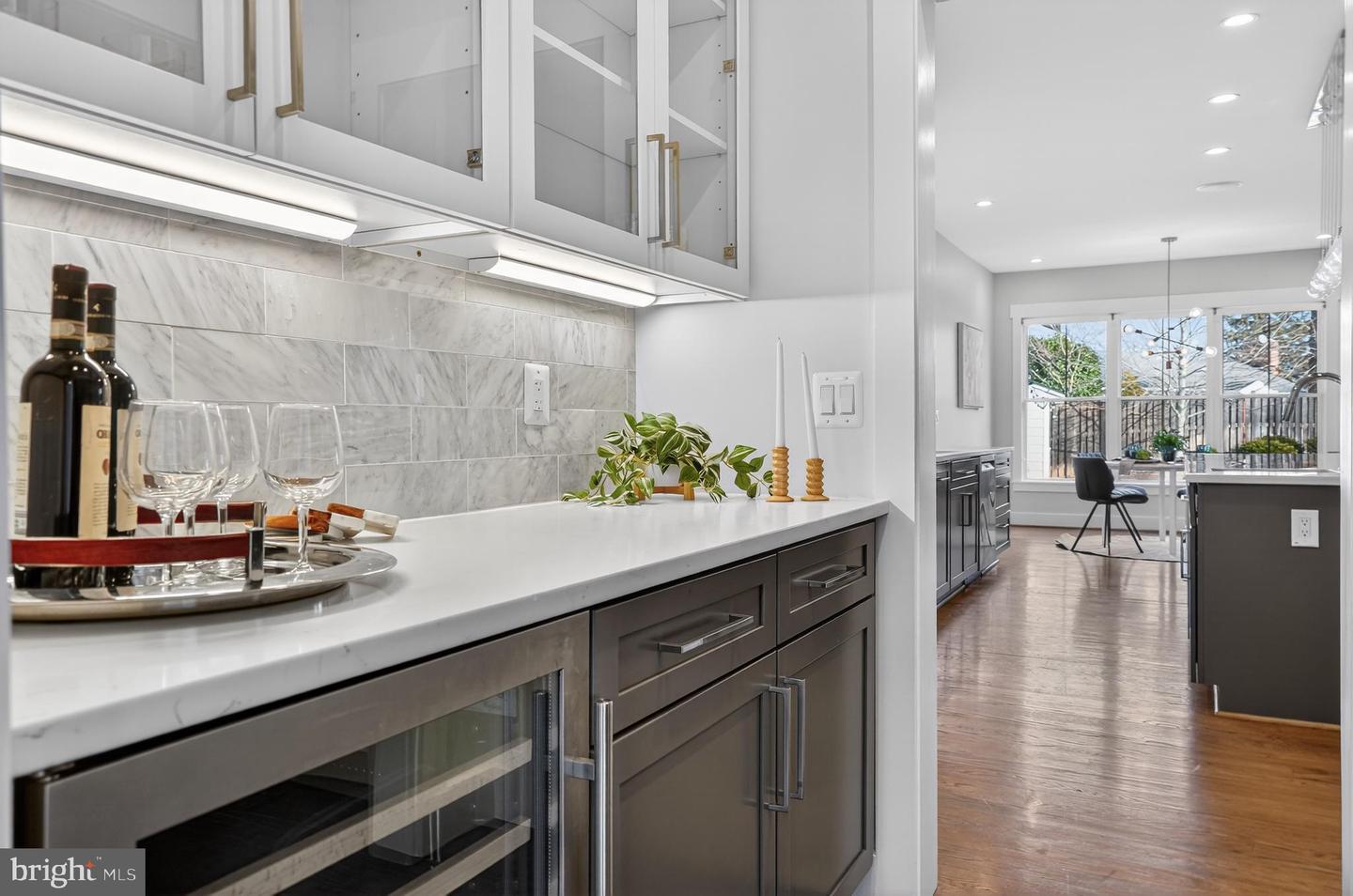 5615 35TH RD N, ARLINGTON, Virginia 22207, 6 Bedrooms Bedrooms, ,6 BathroomsBathrooms,Residential,For sale,5615 35TH RD N,VAAR2067206 MLS # VAAR2067206