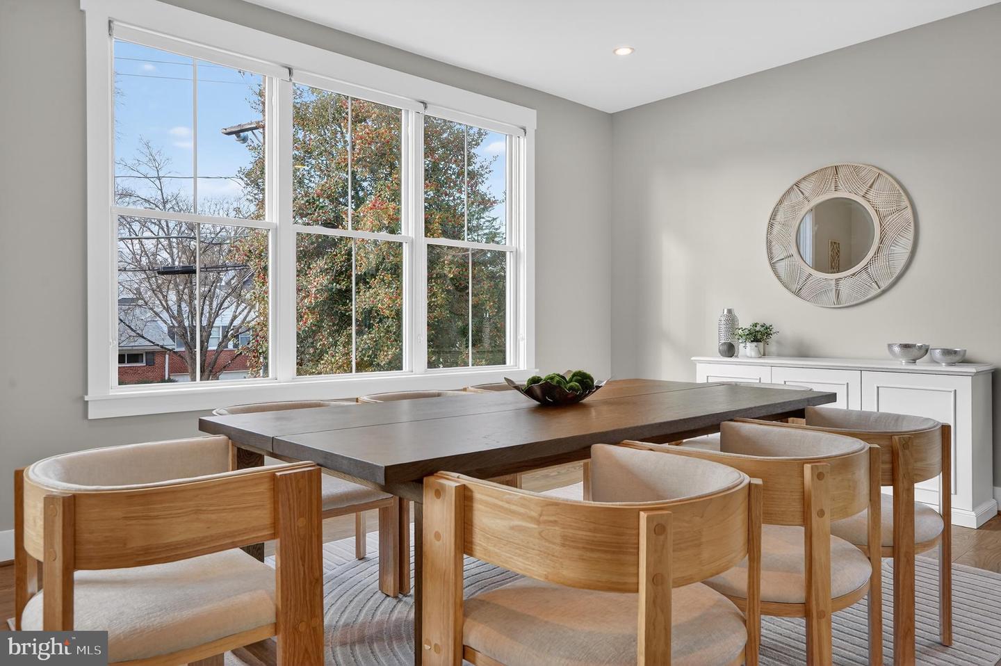 5615 35TH RD N, ARLINGTON, Virginia 22207, 6 Bedrooms Bedrooms, ,6 BathroomsBathrooms,Residential,For sale,5615 35TH RD N,VAAR2067206 MLS # VAAR2067206