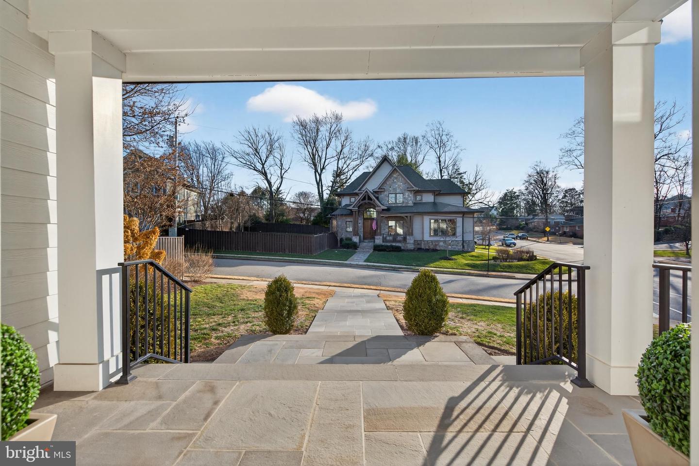 5615 35TH RD N, ARLINGTON, Virginia 22207, 6 Bedrooms Bedrooms, ,6 BathroomsBathrooms,Residential,For sale,5615 35TH RD N,VAAR2067206 MLS # VAAR2067206