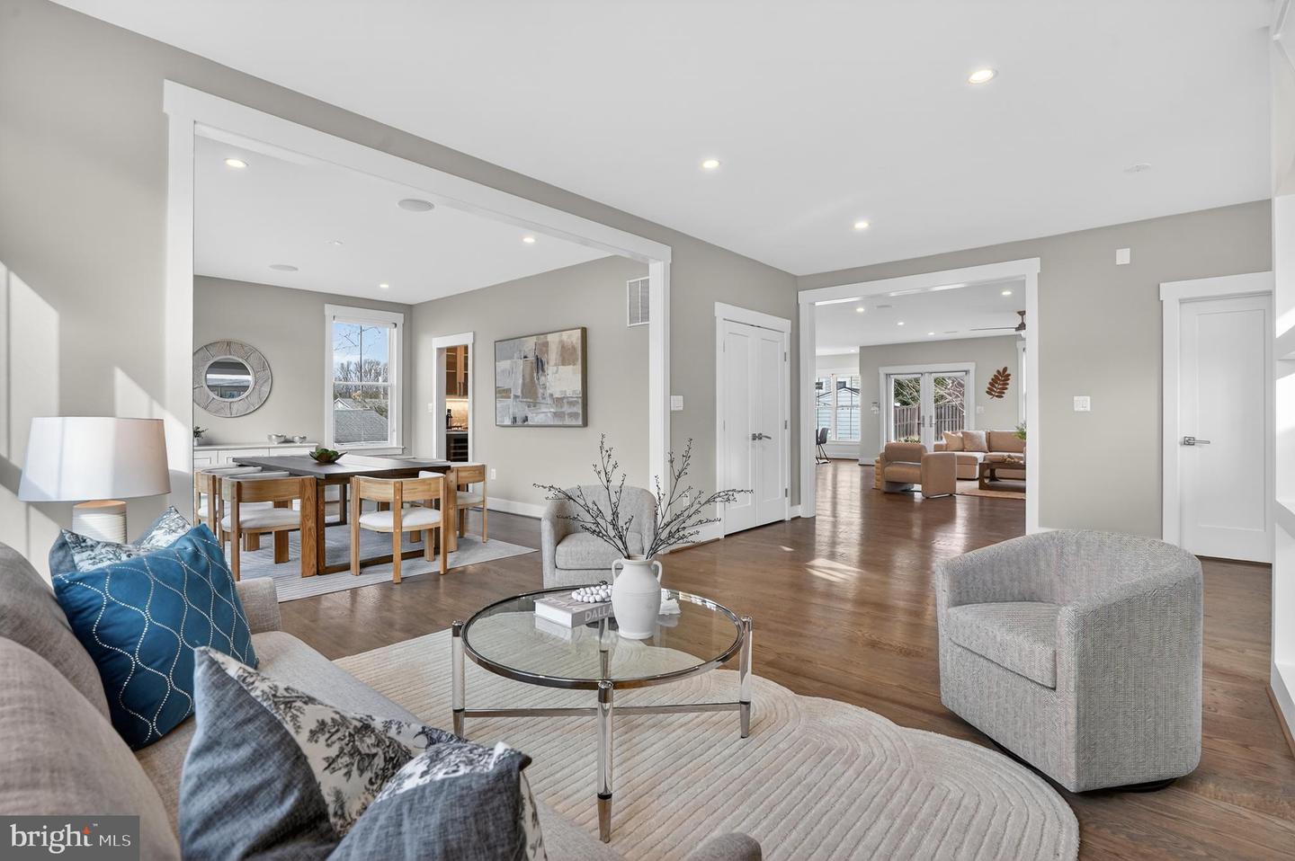 5615 35TH RD N, ARLINGTON, Virginia 22207, 6 Bedrooms Bedrooms, ,6 BathroomsBathrooms,Residential,For sale,5615 35TH RD N,VAAR2067206 MLS # VAAR2067206