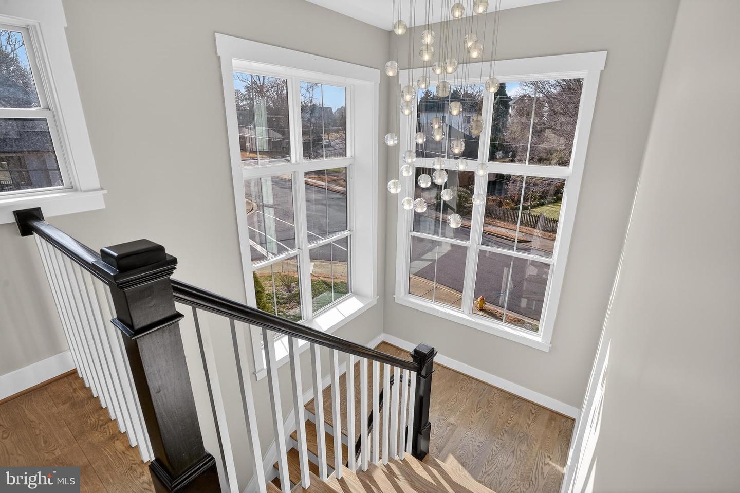 5615 35TH RD N, ARLINGTON, Virginia 22207, 6 Bedrooms Bedrooms, ,6 BathroomsBathrooms,Residential,For sale,5615 35TH RD N,VAAR2067206 MLS # VAAR2067206