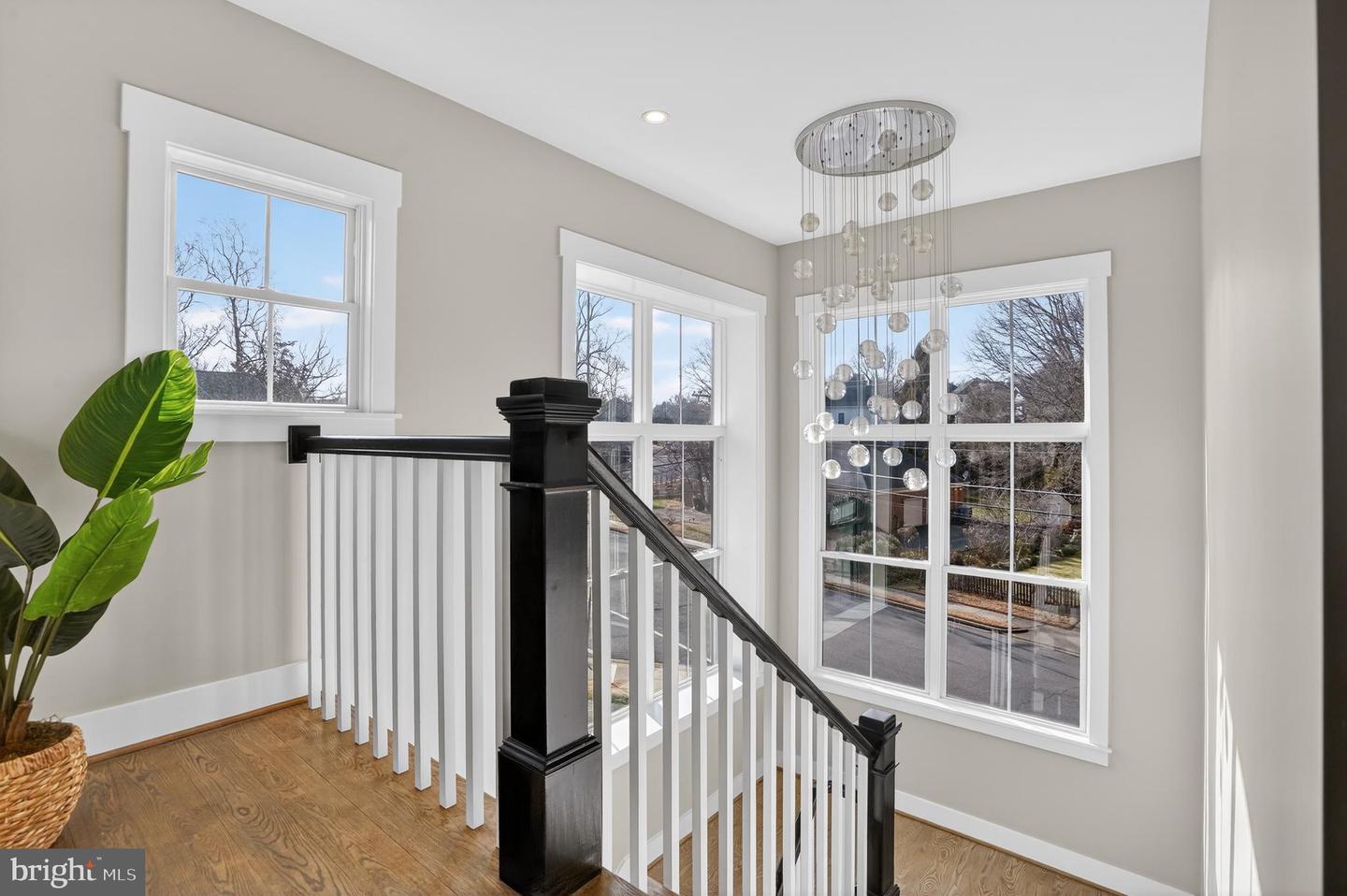 5615 35TH RD N, ARLINGTON, Virginia 22207, 6 Bedrooms Bedrooms, ,6 BathroomsBathrooms,Residential,For sale,5615 35TH RD N,VAAR2067206 MLS # VAAR2067206