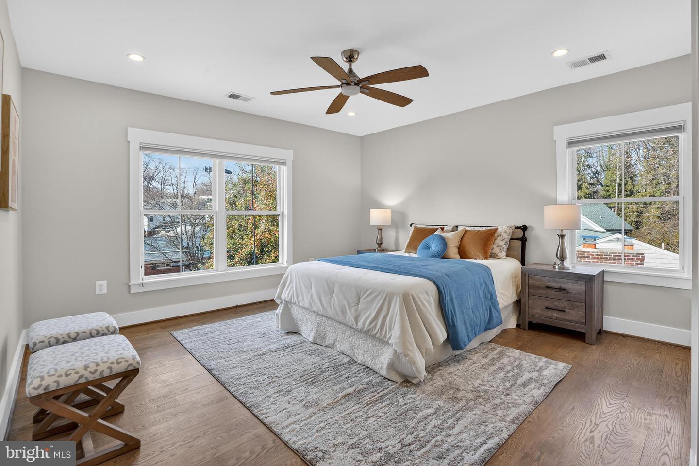 5615 35TH RD N, ARLINGTON, Virginia 22207, 6 Bedrooms Bedrooms, ,6 BathroomsBathrooms,Residential,For sale,5615 35TH RD N,VAAR2067206 MLS # VAAR2067206