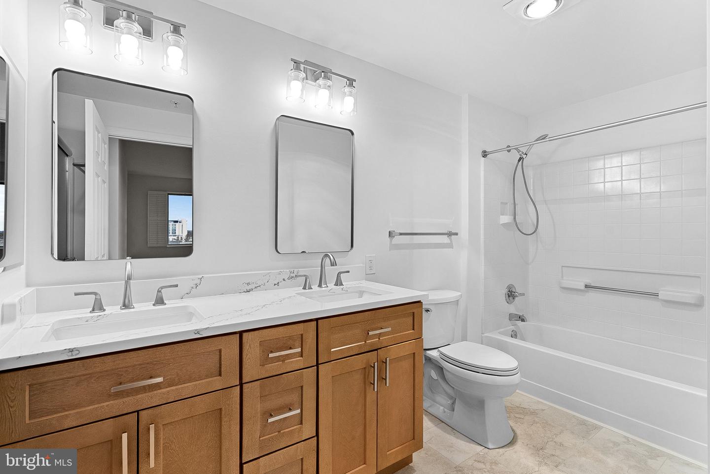 19375 CYPRESS RIDGE TER #901, LEESBURG, Virginia 20176, 3 Bedrooms Bedrooms, ,2 BathroomsBathrooms,Residential,For sale,19375 CYPRESS RIDGE TER #901,VALO2113168 MLS # VALO2113168