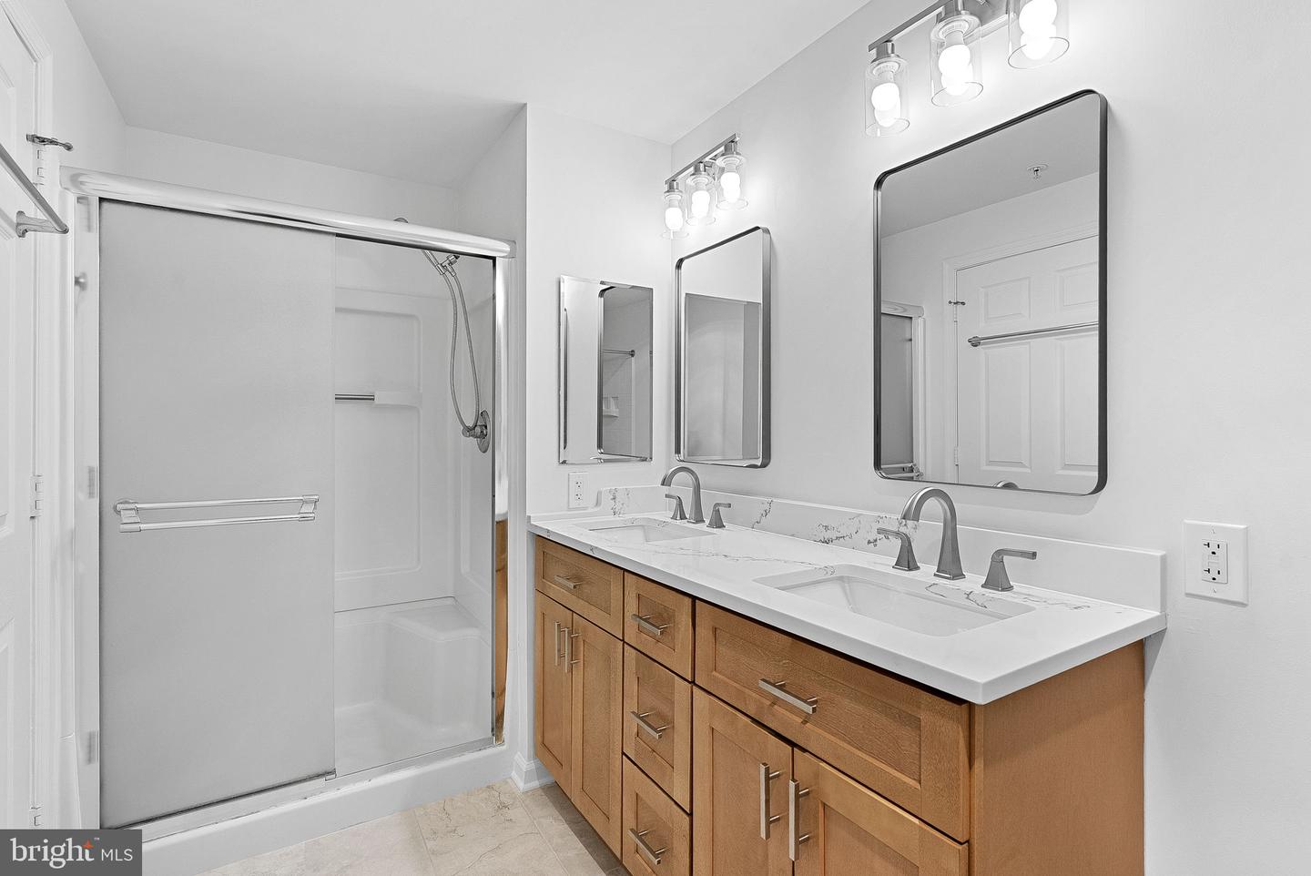 19375 CYPRESS RIDGE TER #901, LEESBURG, Virginia 20176, 3 Bedrooms Bedrooms, ,2 BathroomsBathrooms,Residential,For sale,19375 CYPRESS RIDGE TER #901,VALO2113168 MLS # VALO2113168