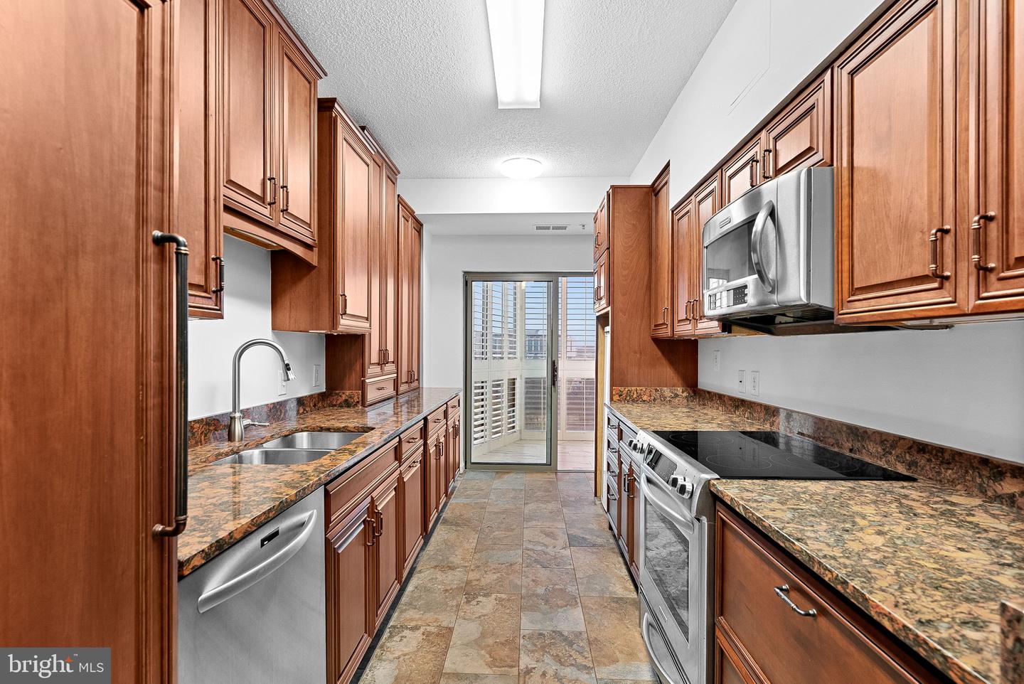 19375 CYPRESS RIDGE TER #901, LEESBURG, Virginia 20176, 3 Bedrooms Bedrooms, ,2 BathroomsBathrooms,Residential,For sale,19375 CYPRESS RIDGE TER #901,VALO2113168 MLS # VALO2113168