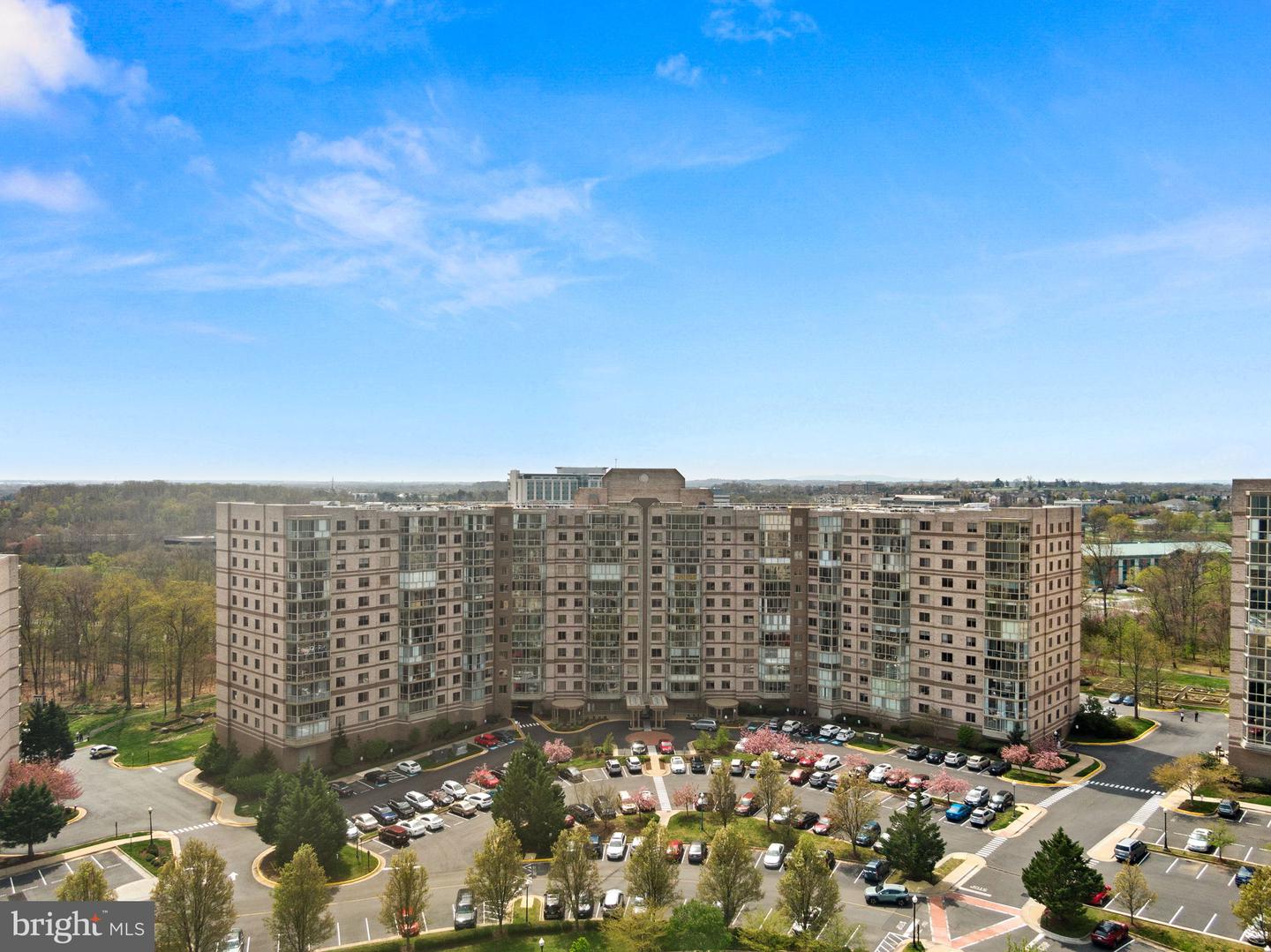 19375 CYPRESS RIDGE TER #901, LEESBURG, Virginia 20176, 3 Bedrooms Bedrooms, ,2 BathroomsBathrooms,Residential,For sale,19375 CYPRESS RIDGE TER #901,VALO2113168 MLS # VALO2113168