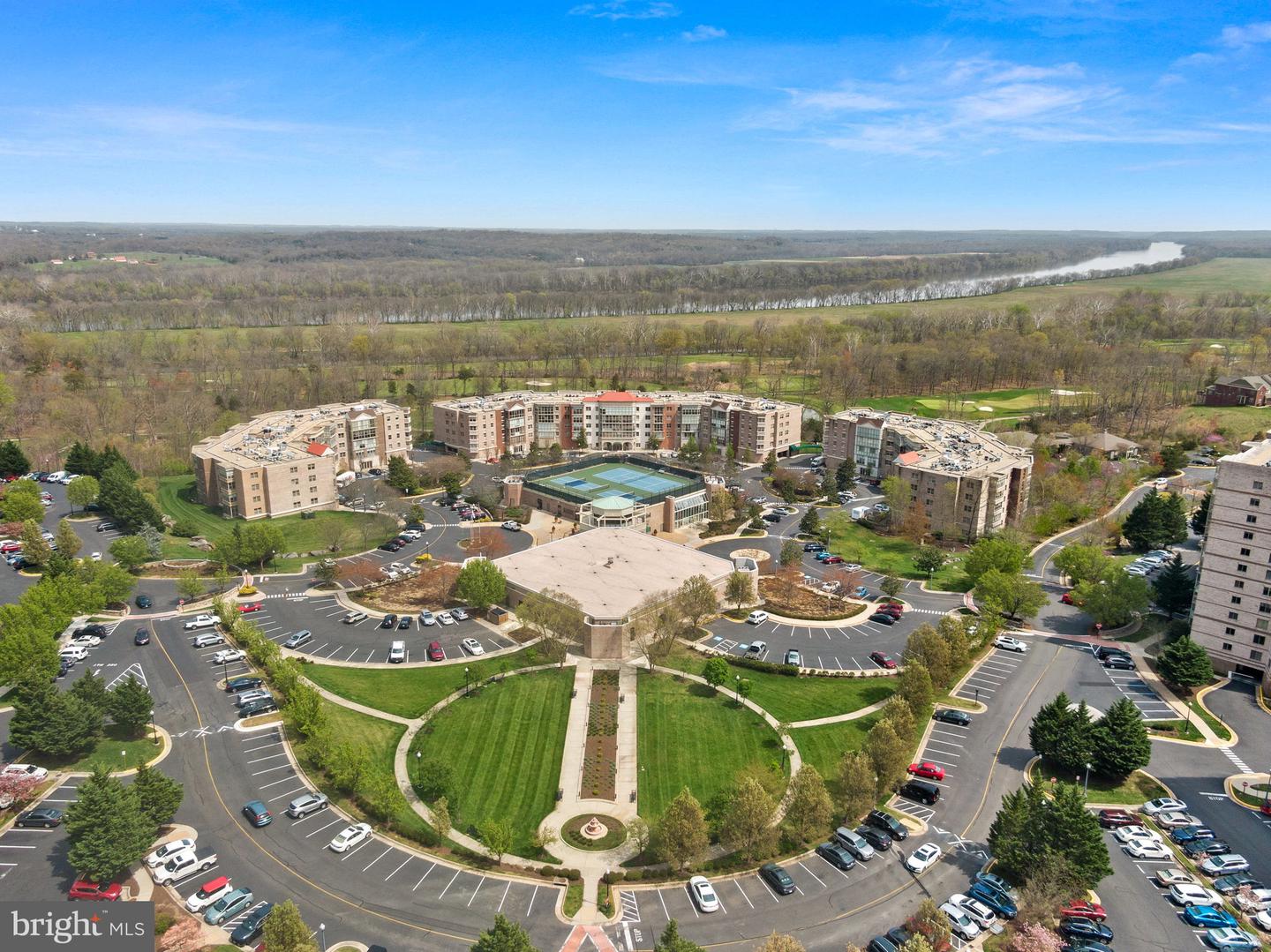 19375 CYPRESS RIDGE TER #901, LEESBURG, Virginia 20176, 3 Bedrooms Bedrooms, ,2 BathroomsBathrooms,Residential,For sale,19375 CYPRESS RIDGE TER #901,VALO2113168 MLS # VALO2113168