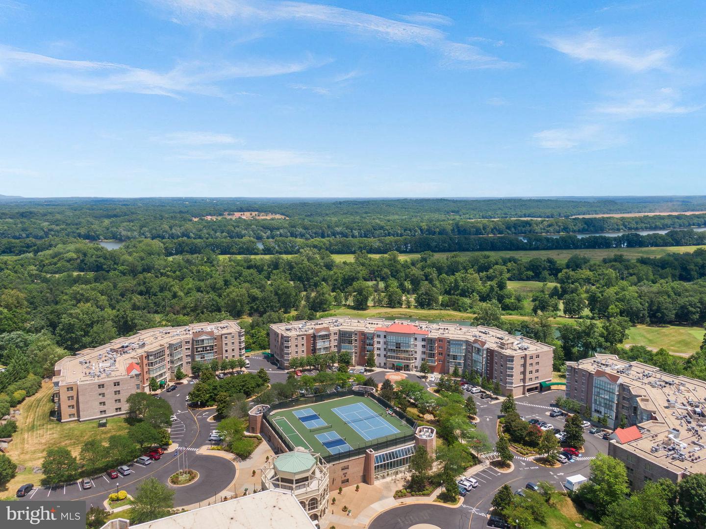 19375 CYPRESS RIDGE TER #901, LEESBURG, Virginia 20176, 3 Bedrooms Bedrooms, ,2 BathroomsBathrooms,Residential,For sale,19375 CYPRESS RIDGE TER #901,VALO2113168 MLS # VALO2113168