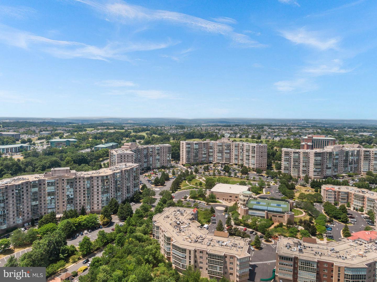 19375 CYPRESS RIDGE TER #901, LEESBURG, Virginia 20176, 3 Bedrooms Bedrooms, ,2 BathroomsBathrooms,Residential,For sale,19375 CYPRESS RIDGE TER #901,VALO2113168 MLS # VALO2113168