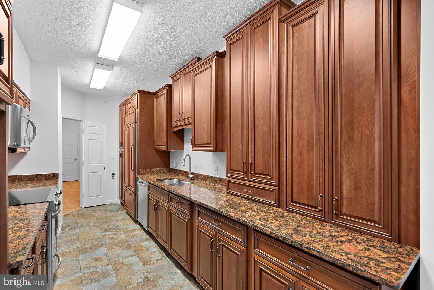 19375 CYPRESS RIDGE TER #901, LEESBURG, Virginia 20176, 3 Bedrooms Bedrooms, ,2 BathroomsBathrooms,Residential,For sale,19375 CYPRESS RIDGE TER #901,VALO2113168 MLS # VALO2113168