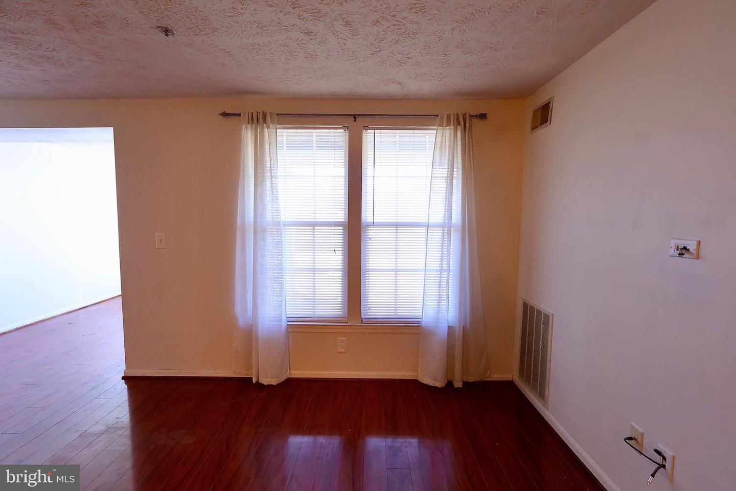 3560 SHERBROOKE CIR #103, WOODBRIDGE, Virginia 22192, 2 Bedrooms Bedrooms, ,2 BathroomsBathrooms,Residential,For sale,3560 SHERBROOKE CIR #103,VAPW2109758 MLS # VAPW2109758