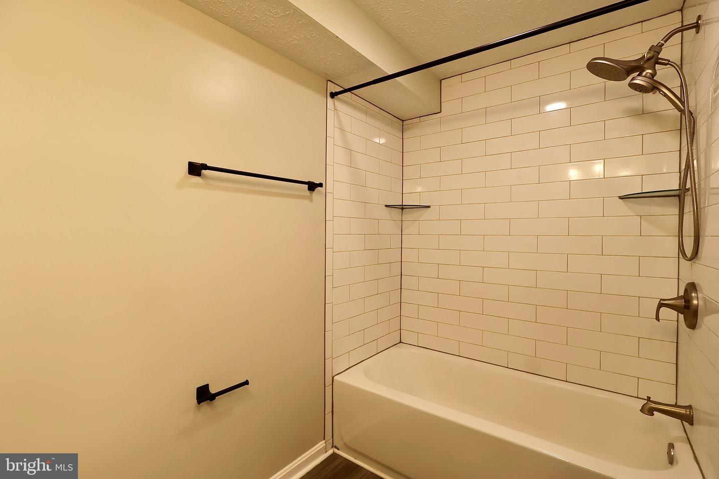 3560 SHERBROOKE CIR #103, WOODBRIDGE, Virginia 22192, 2 Bedrooms Bedrooms, ,2 BathroomsBathrooms,Residential,For sale,3560 SHERBROOKE CIR #103,VAPW2109758 MLS # VAPW2109758