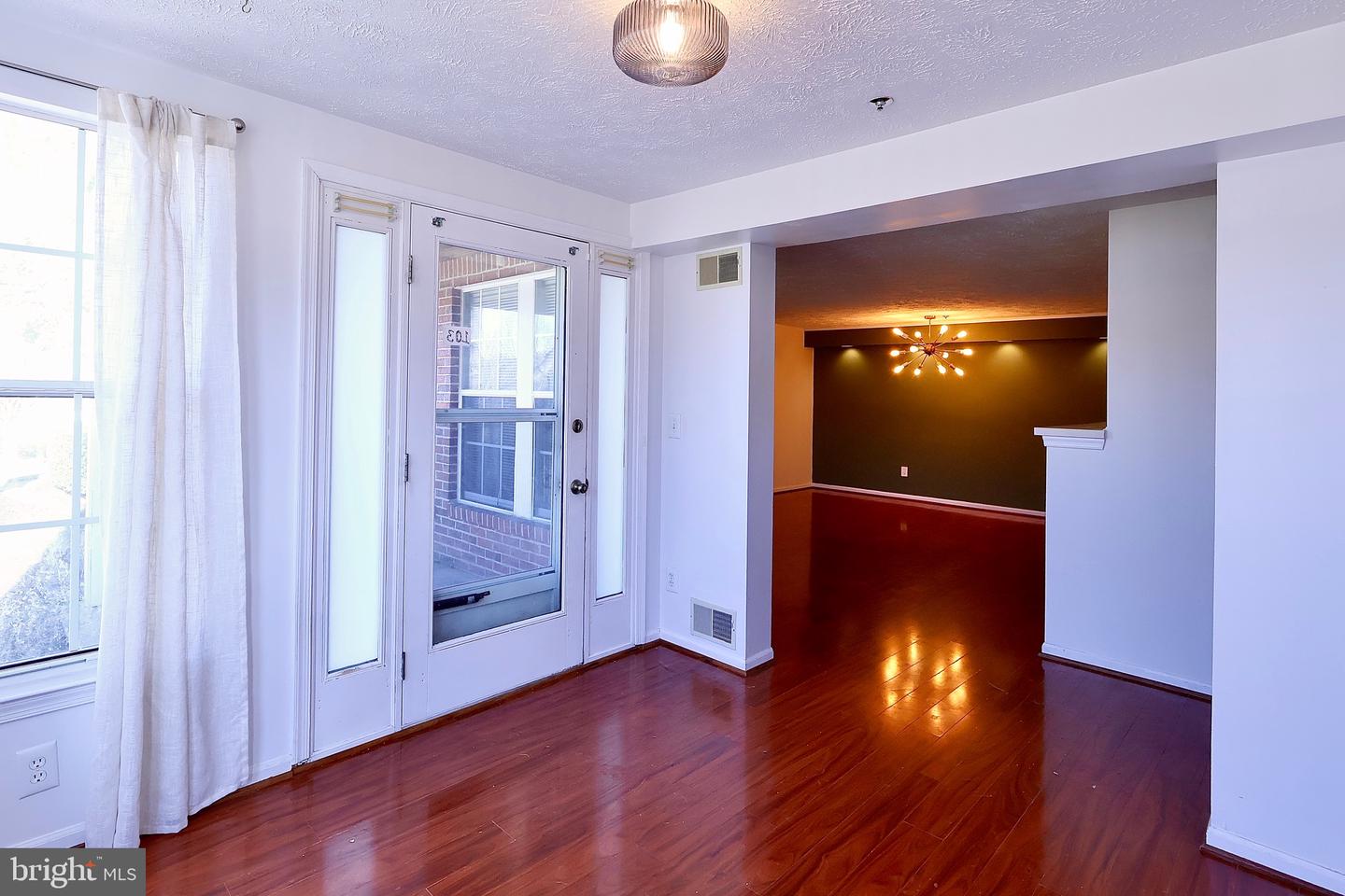 3560 SHERBROOKE CIR #103, WOODBRIDGE, Virginia 22192, 2 Bedrooms Bedrooms, ,2 BathroomsBathrooms,Residential,For sale,3560 SHERBROOKE CIR #103,VAPW2109758 MLS # VAPW2109758