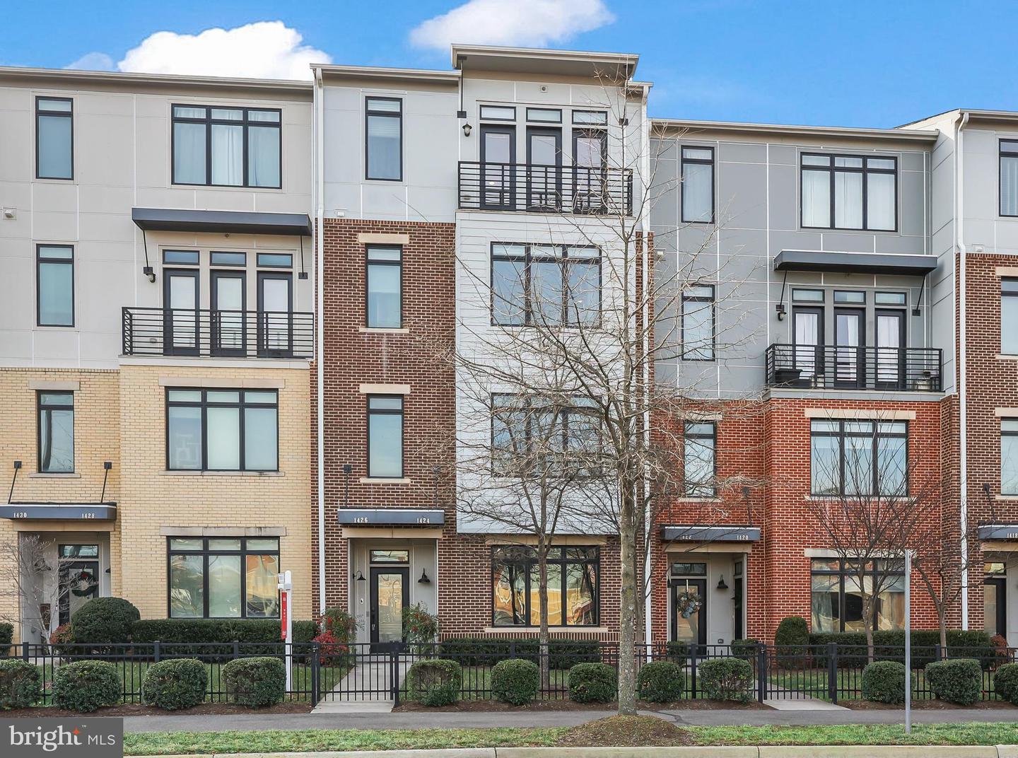 1426 RIBBON LIMESTONE TER SE, LEESBURG, Virginia 20175, 3 Bedrooms Bedrooms, 6 Rooms Rooms,2 BathroomsBathrooms,Residential,For sale,1426 RIBBON LIMESTONE TER SE,VALO2113180 MLS # VALO2113180