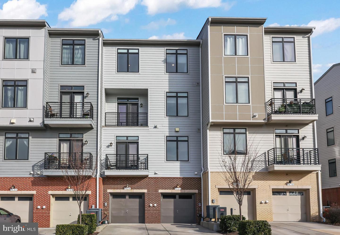 1426 RIBBON LIMESTONE TER SE, LEESBURG, Virginia 20175, 3 Bedrooms Bedrooms, 6 Rooms Rooms,2 BathroomsBathrooms,Residential,For sale,1426 RIBBON LIMESTONE TER SE,VALO2113180 MLS # VALO2113180