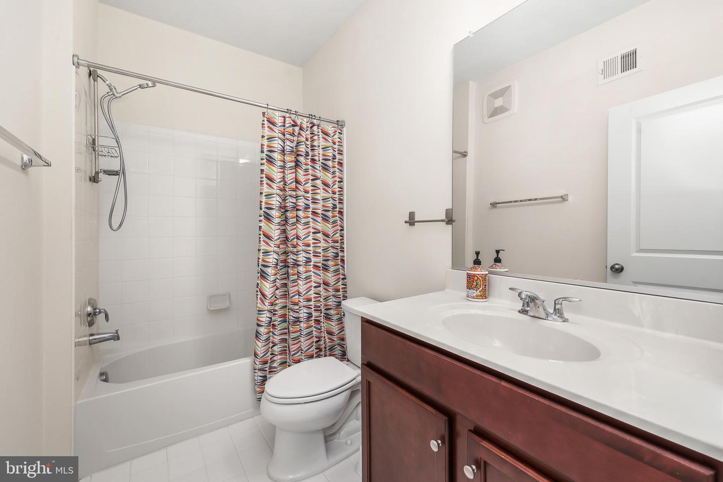 1426 RIBBON LIMESTONE TER SE, LEESBURG, Virginia 20175, 3 Bedrooms Bedrooms, 6 Rooms Rooms,2 BathroomsBathrooms,Residential,For sale,1426 RIBBON LIMESTONE TER SE,VALO2113180 MLS # VALO2113180