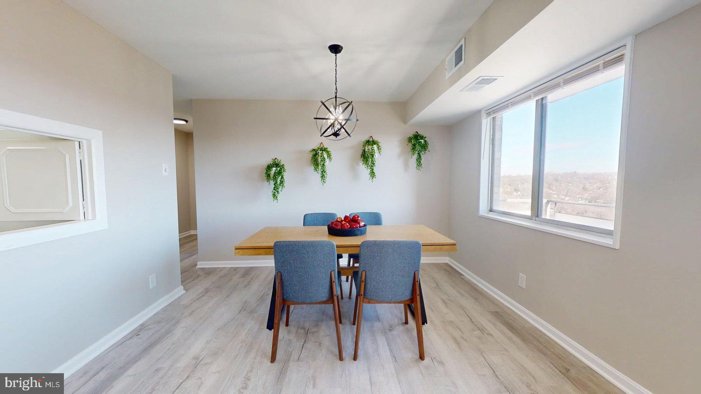 5340 HOLMES RUN PKWY #1215, ALEXANDRIA, Virginia 22304, 2 Bedrooms Bedrooms, ,2 BathroomsBathrooms,Residential,For sale,5340 HOLMES RUN PKWY #1215,VAAX2052774 MLS # VAAX2052774