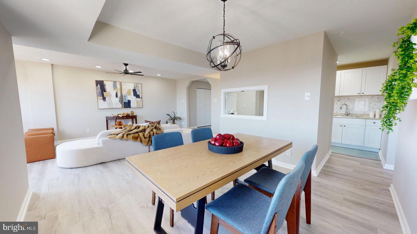 5340 HOLMES RUN PKWY #1215, ALEXANDRIA, Virginia 22304, 2 Bedrooms Bedrooms, ,2 BathroomsBathrooms,Residential,For sale,5340 HOLMES RUN PKWY #1215,VAAX2052774 MLS # VAAX2052774