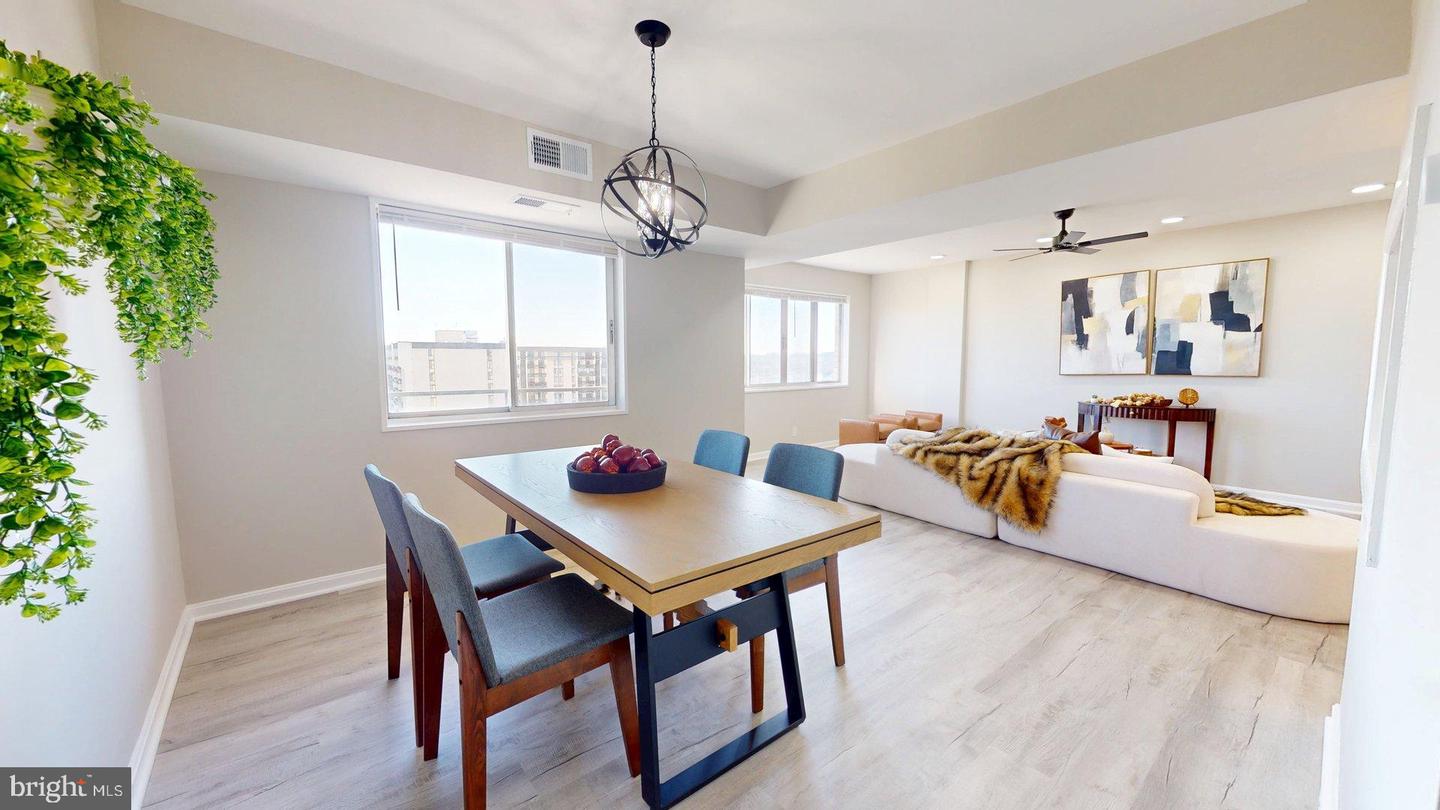 5340 HOLMES RUN PKWY #1215, ALEXANDRIA, Virginia 22304, 2 Bedrooms Bedrooms, ,2 BathroomsBathrooms,Residential,For sale,5340 HOLMES RUN PKWY #1215,VAAX2052774 MLS # VAAX2052774