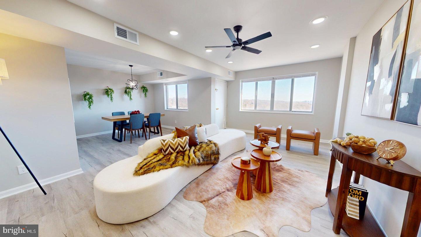 5340 HOLMES RUN PKWY #1215, ALEXANDRIA, Virginia 22304, 2 Bedrooms Bedrooms, ,2 BathroomsBathrooms,Residential,For sale,5340 HOLMES RUN PKWY #1215,VAAX2052774 MLS # VAAX2052774