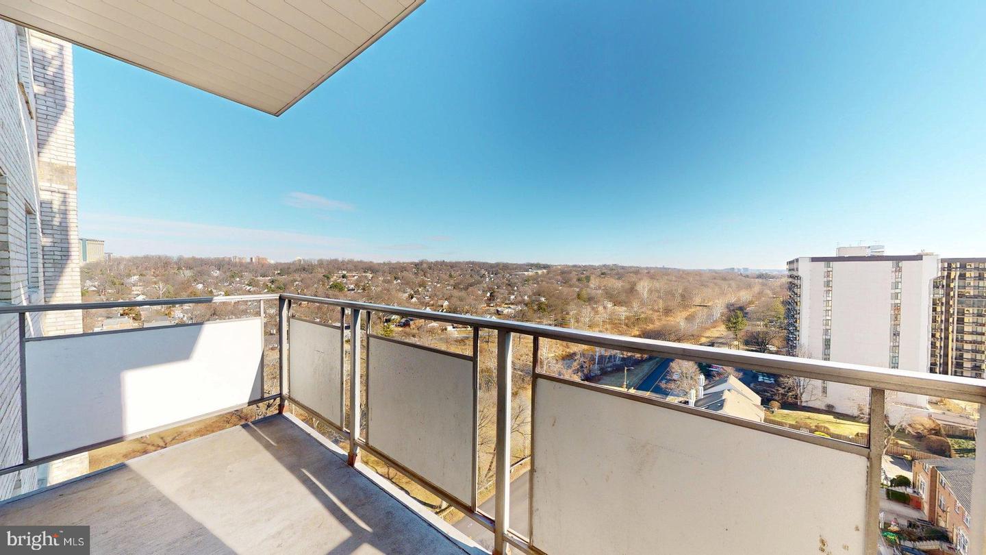 5340 HOLMES RUN PKWY #1215, ALEXANDRIA, Virginia 22304, 2 Bedrooms Bedrooms, ,2 BathroomsBathrooms,Residential,For sale,5340 HOLMES RUN PKWY #1215,VAAX2052774 MLS # VAAX2052774