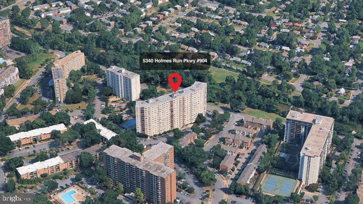 5340 HOLMES RUN PKWY #1215, ALEXANDRIA, Virginia 22304, 2 Bedrooms Bedrooms, ,2 BathroomsBathrooms,Residential,For sale,5340 HOLMES RUN PKWY #1215,VAAX2052774 MLS # VAAX2052774