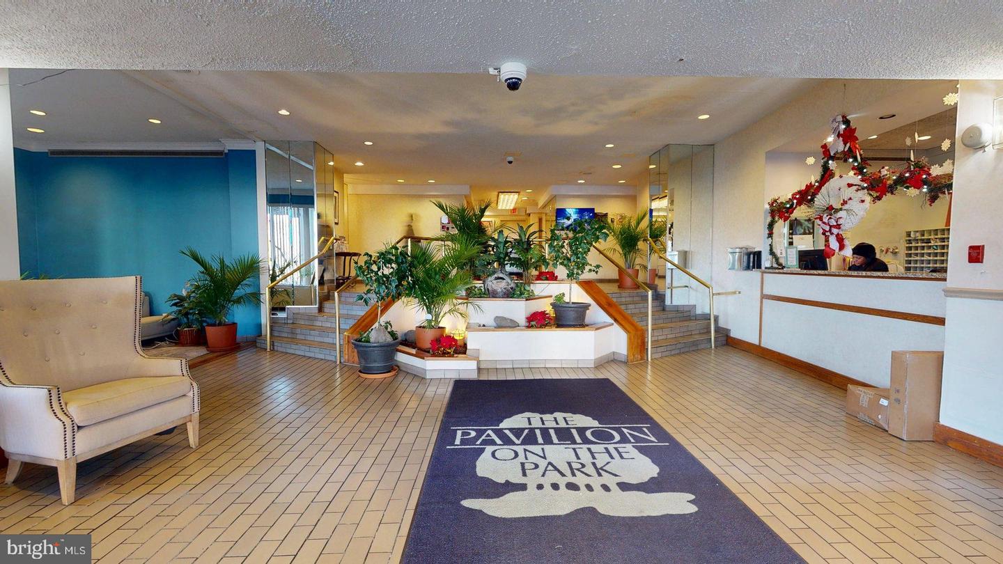 5340 HOLMES RUN PKWY #1215, ALEXANDRIA, Virginia 22304, 2 Bedrooms Bedrooms, ,2 BathroomsBathrooms,Residential,For sale,5340 HOLMES RUN PKWY #1215,VAAX2052774 MLS # VAAX2052774