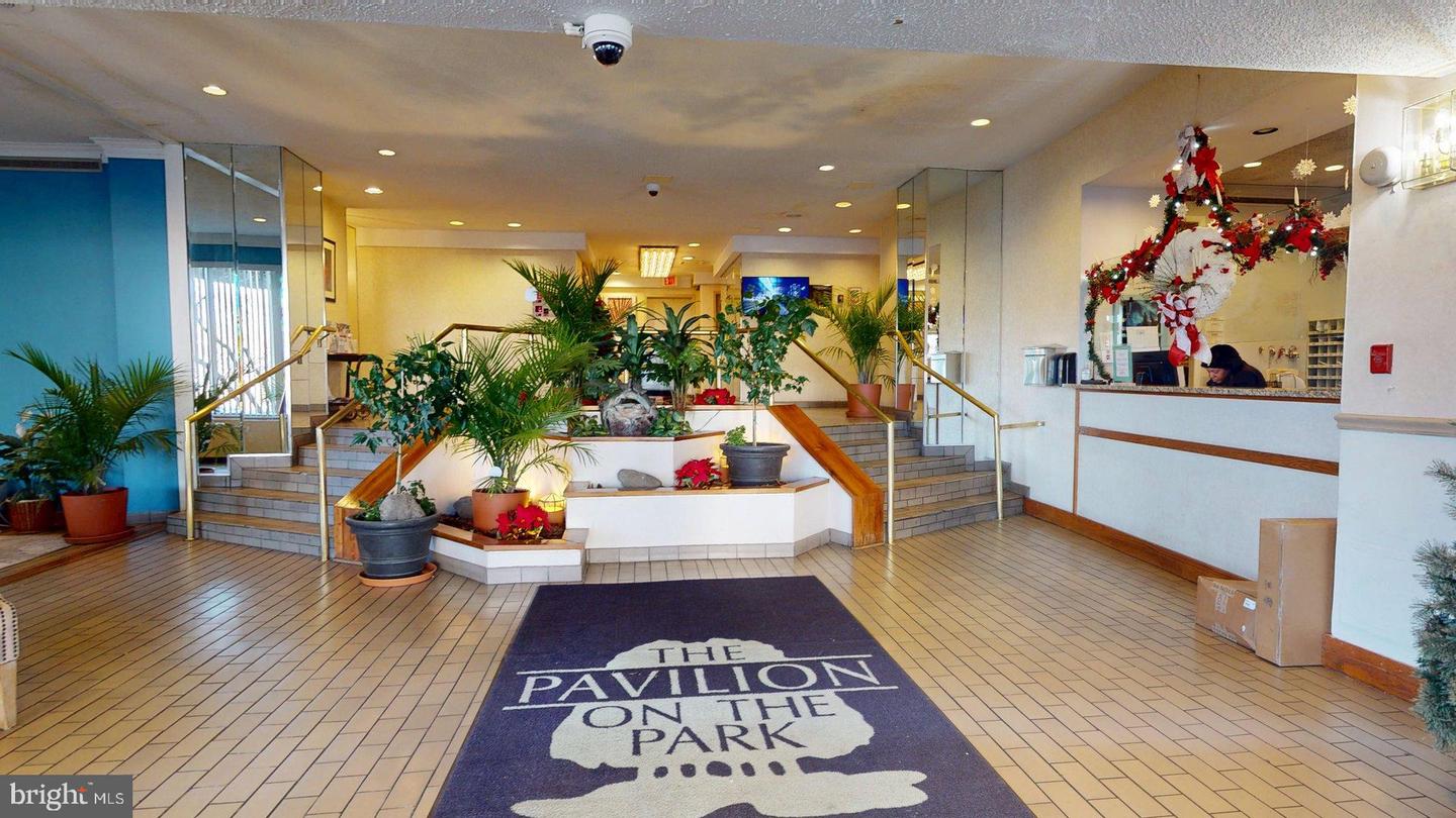 5340 HOLMES RUN PKWY #1215, ALEXANDRIA, Virginia 22304, 2 Bedrooms Bedrooms, ,2 BathroomsBathrooms,Residential,For sale,5340 HOLMES RUN PKWY #1215,VAAX2052774 MLS # VAAX2052774