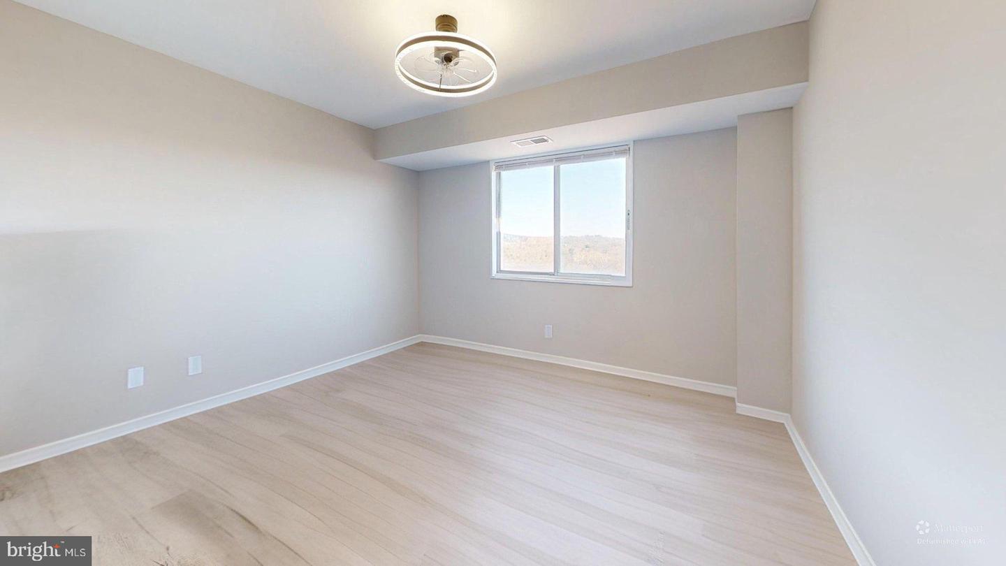 5340 HOLMES RUN PKWY #1215, ALEXANDRIA, Virginia 22304, 2 Bedrooms Bedrooms, ,2 BathroomsBathrooms,Residential,For sale,5340 HOLMES RUN PKWY #1215,VAAX2052774 MLS # VAAX2052774