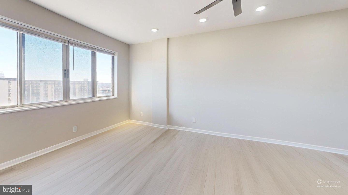 5340 HOLMES RUN PKWY #1215, ALEXANDRIA, Virginia 22304, 2 Bedrooms Bedrooms, ,2 BathroomsBathrooms,Residential,For sale,5340 HOLMES RUN PKWY #1215,VAAX2052774 MLS # VAAX2052774