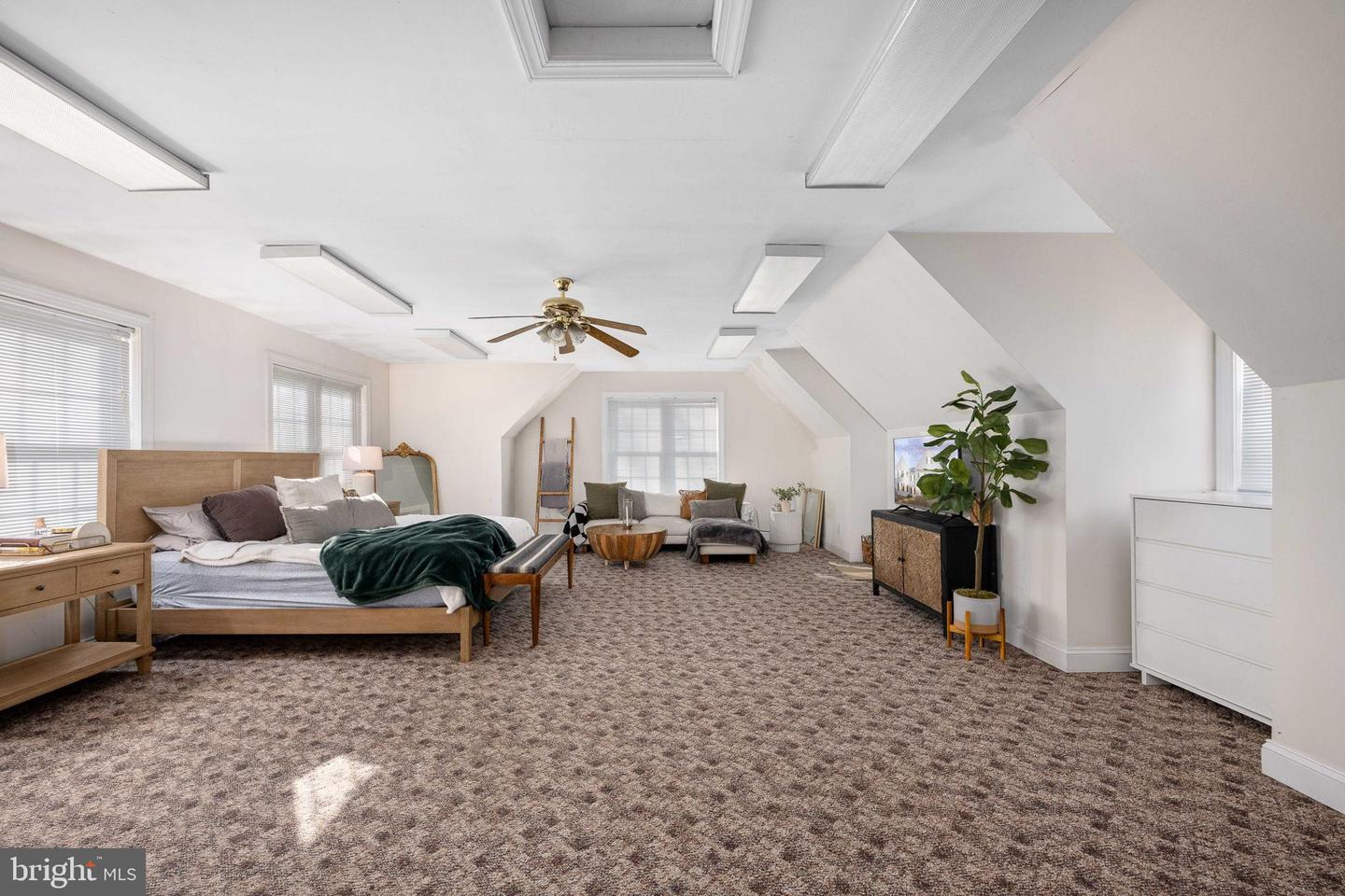 11912 SAWHILL BLVD, SPOTSYLVANIA, Virginia 22553, 5 Bedrooms Bedrooms, 12 Rooms Rooms,6 BathroomsBathrooms,Residential,For sale,11912 SAWHILL BLVD,VASP2038370 MLS # VASP2038370