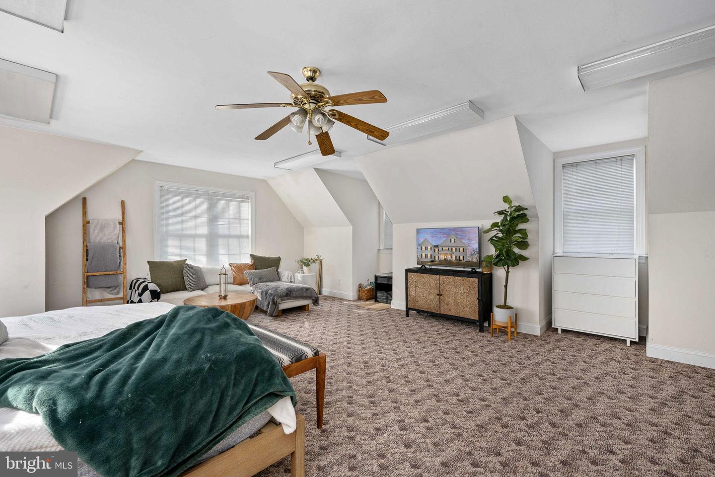 11912 SAWHILL BLVD, SPOTSYLVANIA, Virginia 22553, 5 Bedrooms Bedrooms, 12 Rooms Rooms,6 BathroomsBathrooms,Residential,For sale,11912 SAWHILL BLVD,VASP2038370 MLS # VASP2038370