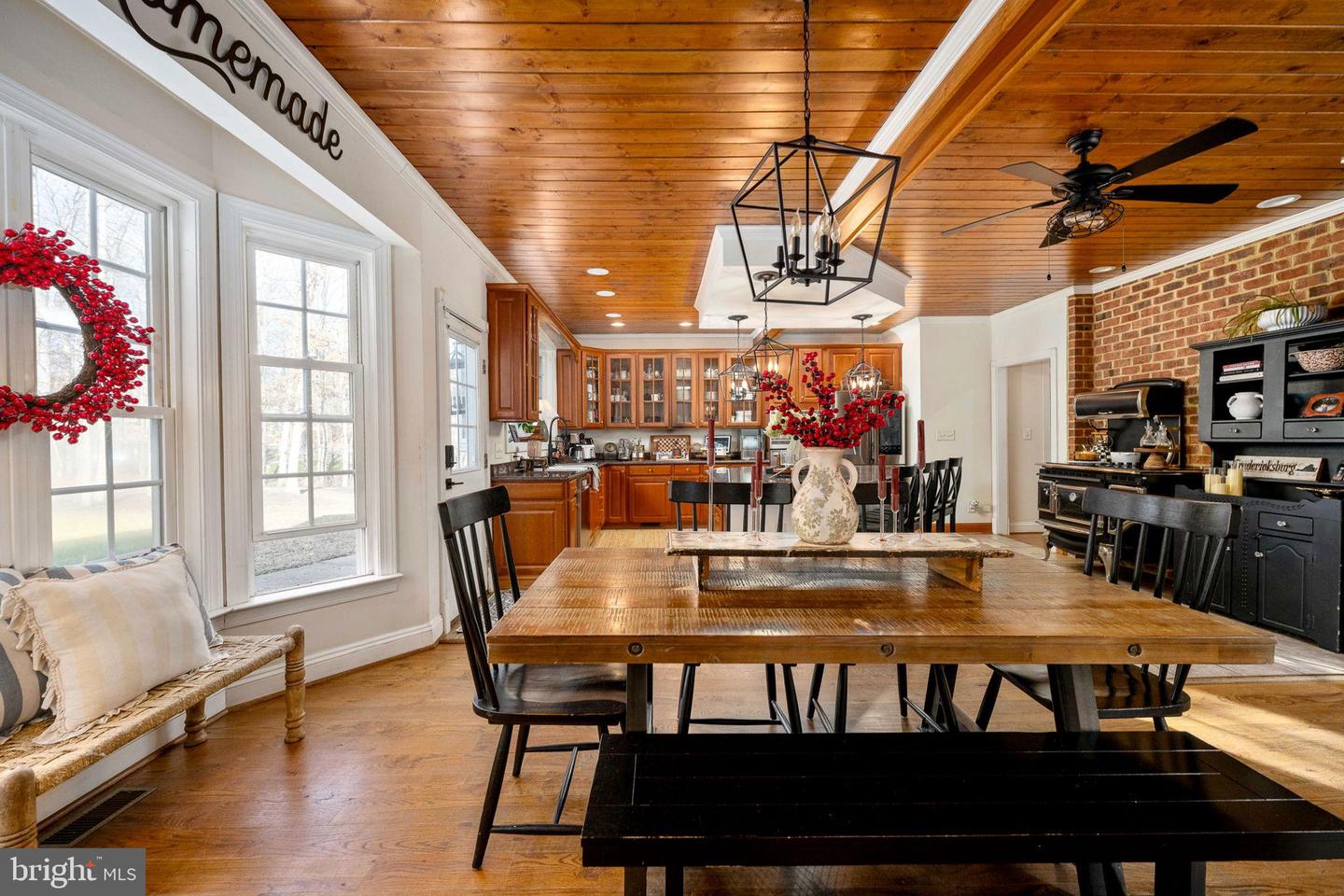 11912 SAWHILL BLVD, SPOTSYLVANIA, Virginia 22553, 5 Bedrooms Bedrooms, 12 Rooms Rooms,6 BathroomsBathrooms,Residential,For sale,11912 SAWHILL BLVD,VASP2038370 MLS # VASP2038370