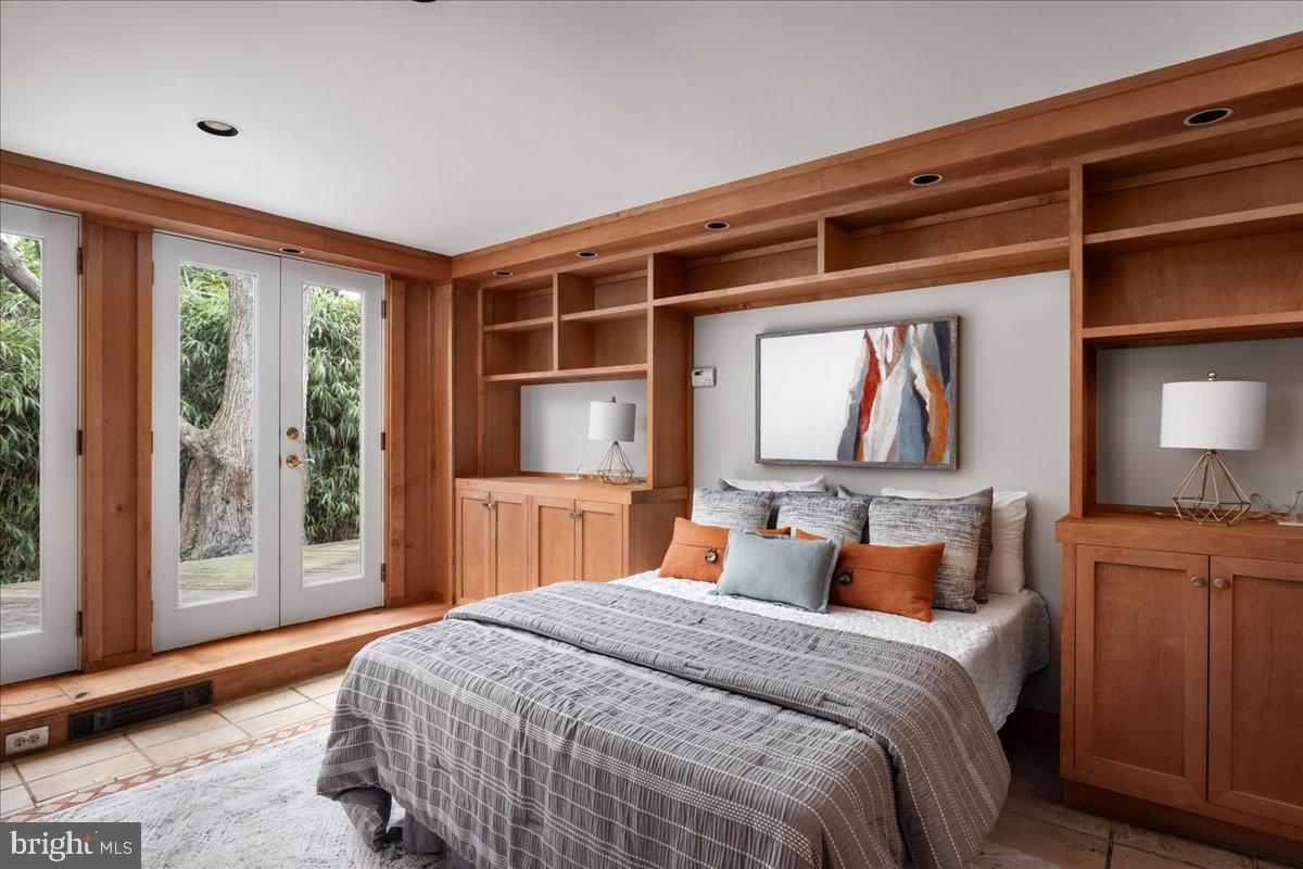 7953 BOLLING DR, ALEXANDRIA, Virginia 22308, 3 Bedrooms Bedrooms, ,2 BathroomsBathrooms,Residential,For sale,7953 BOLLING DR,VAFX2283836 MLS # VAFX2283836