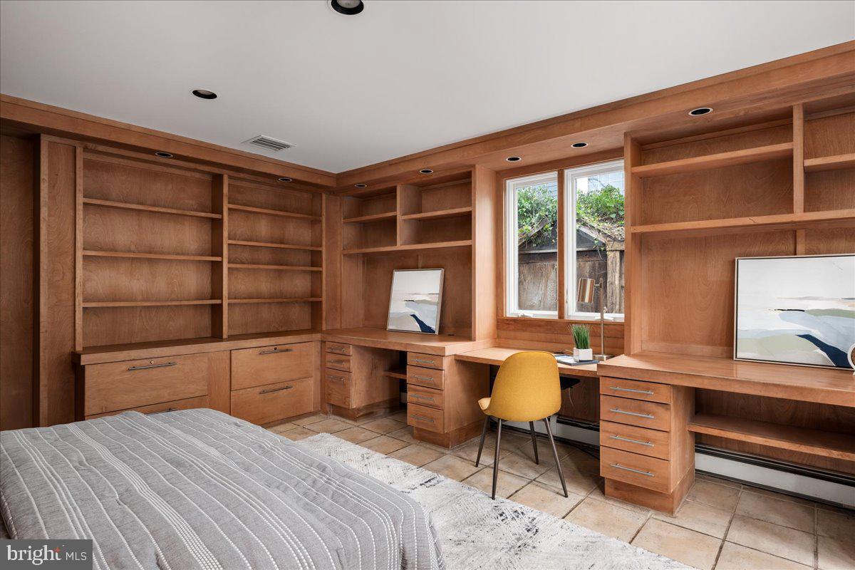 7953 BOLLING DR, ALEXANDRIA, Virginia 22308, 3 Bedrooms Bedrooms, ,2 BathroomsBathrooms,Residential,For sale,7953 BOLLING DR,VAFX2283836 MLS # VAFX2283836