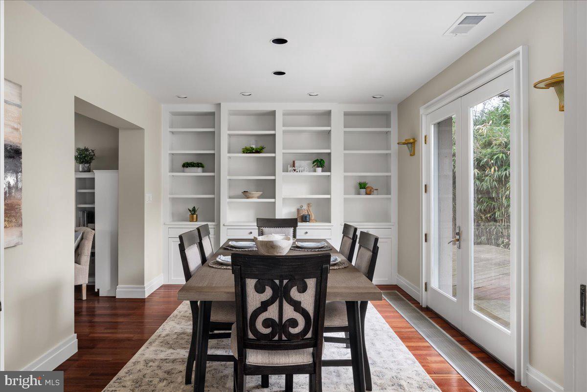 7953 BOLLING DR, ALEXANDRIA, Virginia 22308, 3 Bedrooms Bedrooms, ,2 BathroomsBathrooms,Residential,For sale,7953 BOLLING DR,VAFX2283836 MLS # VAFX2283836