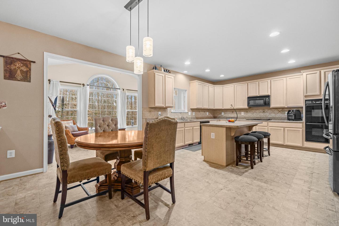 10416 ROLLING RIDGE DR, SPOTSYLVANIA, Virginia 22553, 6 Bedrooms Bedrooms, ,5 BathroomsBathrooms,Residential,For sale,10416 ROLLING RIDGE DR,VASP2038380 MLS # VASP2038380