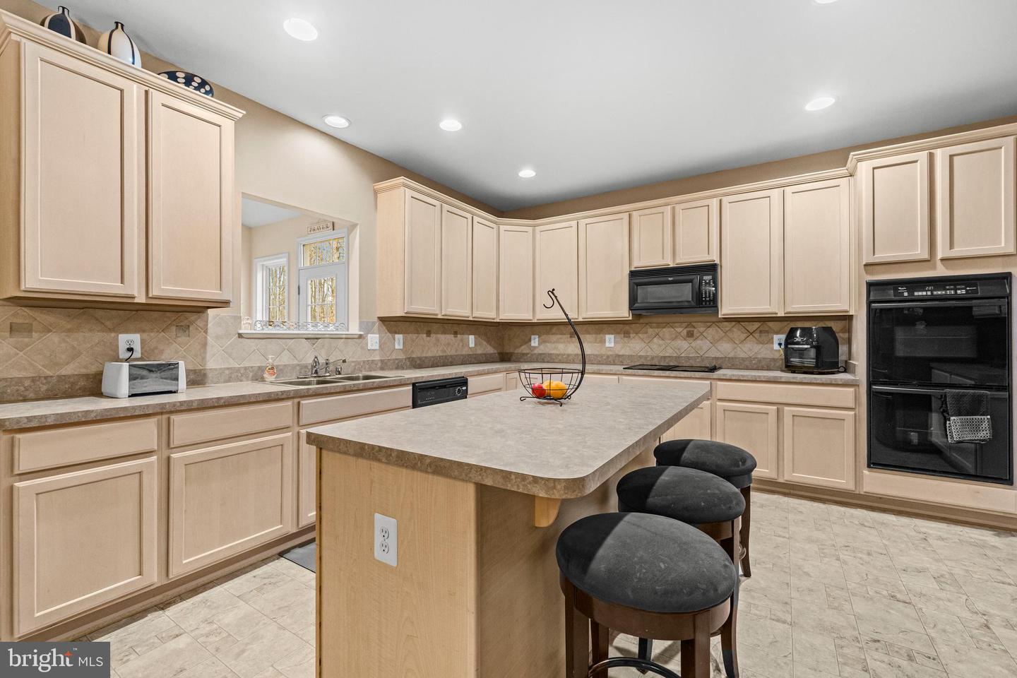 10416 ROLLING RIDGE DR, SPOTSYLVANIA, Virginia 22553, 6 Bedrooms Bedrooms, ,5 BathroomsBathrooms,Residential,For sale,10416 ROLLING RIDGE DR,VASP2038380 MLS # VASP2038380