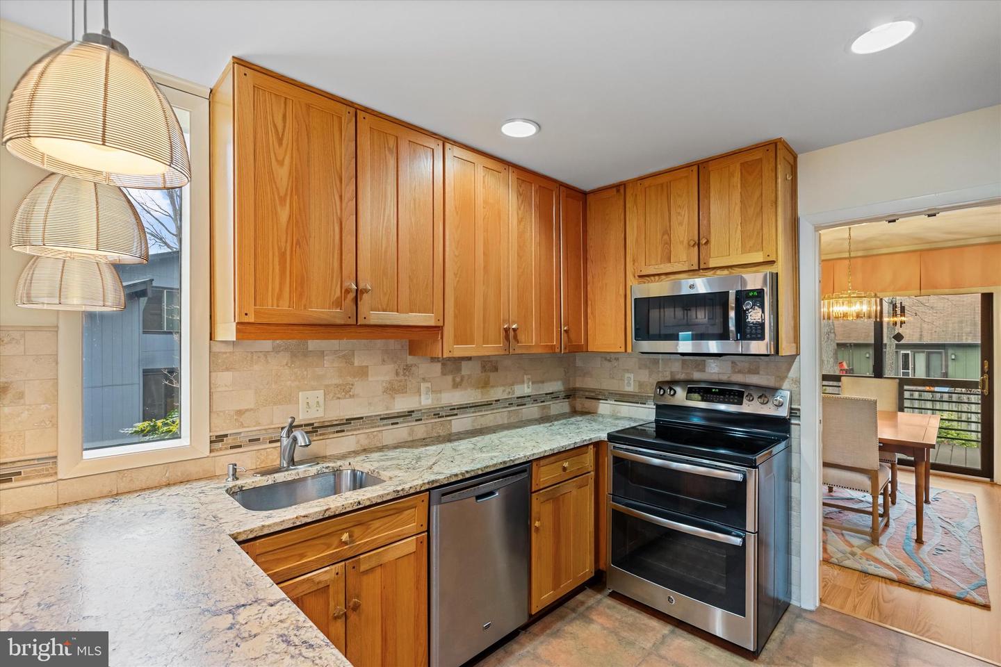 10518 ACACIA LN, FAIRFAX, Virginia 22032, 4 Bedrooms Bedrooms, ,3 BathroomsBathrooms,Residential,For sale,10518 ACACIA LN,VAFX2283930 MLS # VAFX2283930