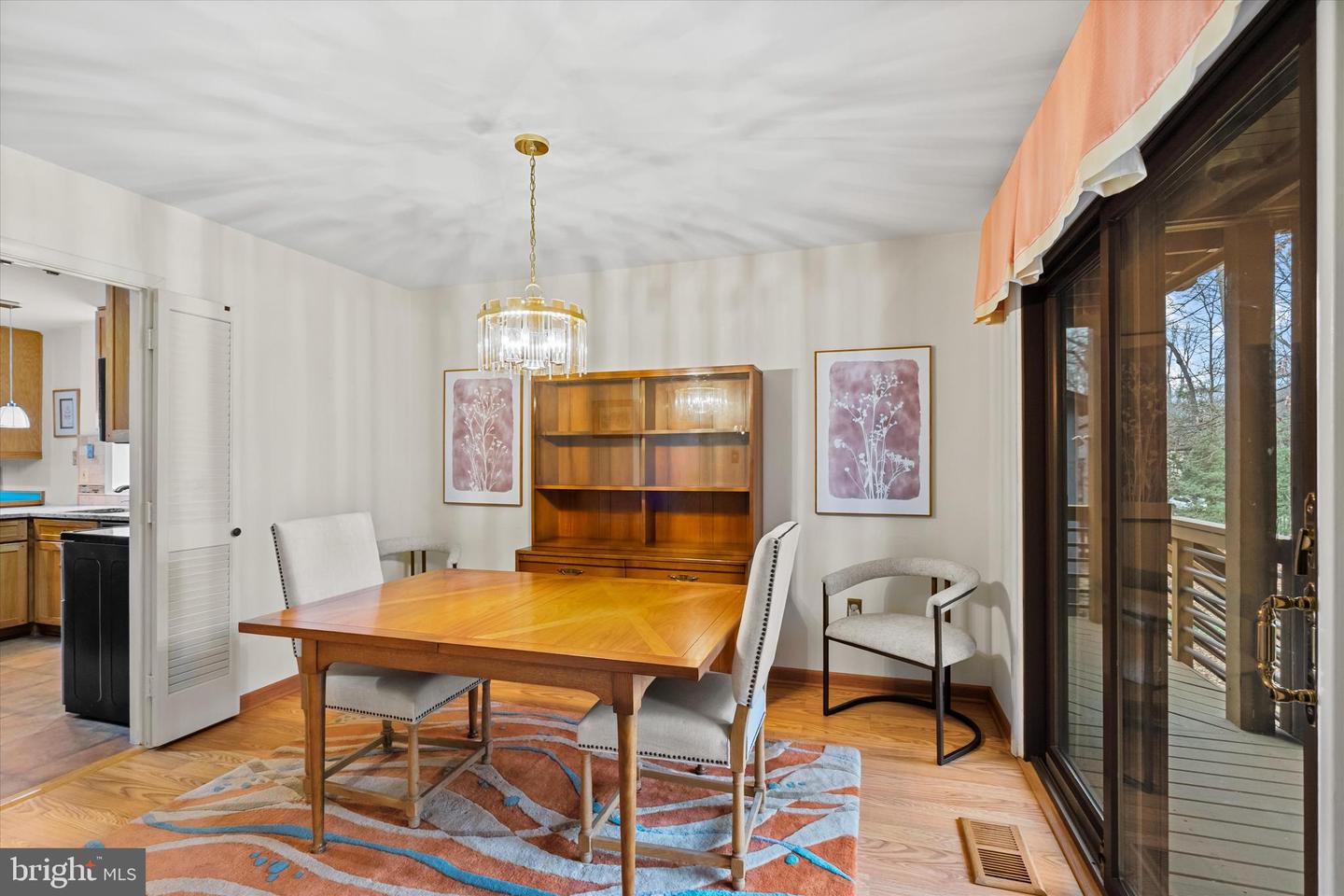 10518 ACACIA LN, FAIRFAX, Virginia 22032, 4 Bedrooms Bedrooms, ,3 BathroomsBathrooms,Residential,For sale,10518 ACACIA LN,VAFX2283930 MLS # VAFX2283930